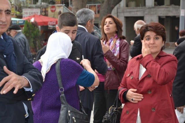 CHP'liler Kağıthane’de, 20 bin kişiye aşure dağıttı 17