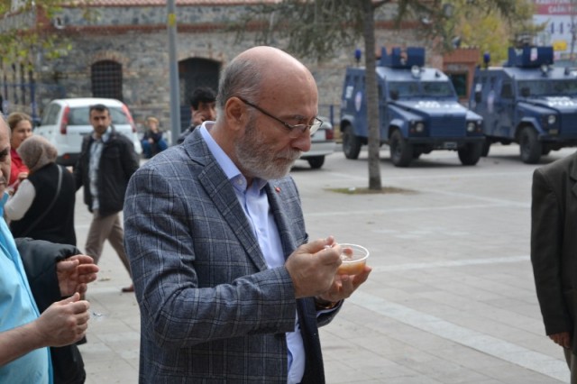 CHP'liler Kağıthane’de, 20 bin kişiye aşure dağıttı 25