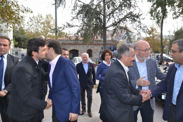 CHP'liler Kağıthane’de, 20 bin kişiye aşure dağıttı 33