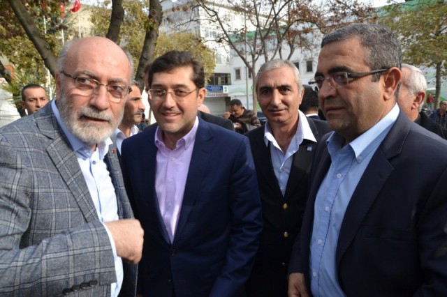 CHP'liler Kağıthane’de, 20 bin kişiye aşure dağıttı 35