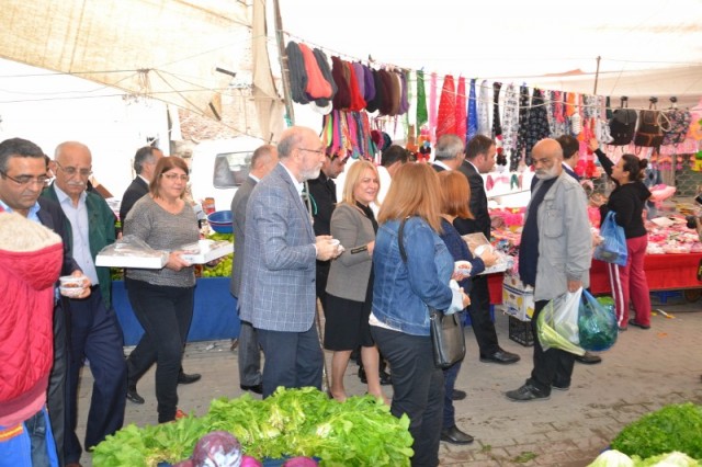 CHP'liler Kağıthane’de, 20 bin kişiye aşure dağıttı 51