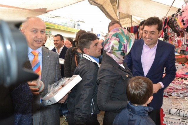 CHP'liler Kağıthane’de, 20 bin kişiye aşure dağıttı 52