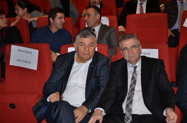 CHP'den, 'Sosyal Demokrat Belediyecilik ve Kentsel Dönüşüm” konferansı 8