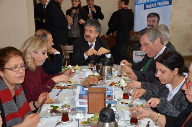 CHP Fatih, Dr. Cengiz Alp’i meclise yolluyor 40