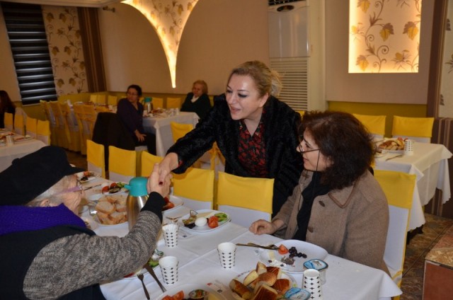 CHP Beyoğlu ilçe örgütünün, Yiğit insanları Dr. Cengiz Alp’i ağırladı 13