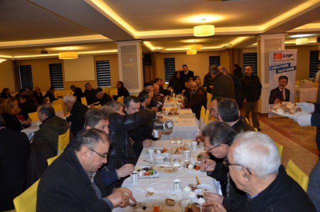 CHP Beyoğlu ilçe örgütünün, Yiğit insanları Dr. Cengiz Alp’i ağırladı 18