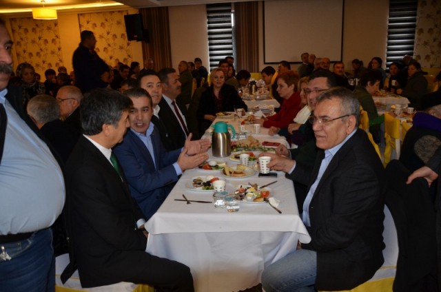 CHP Beyoğlu ilçe örgütünün, Yiğit insanları Dr. Cengiz Alp’i ağırladı 44