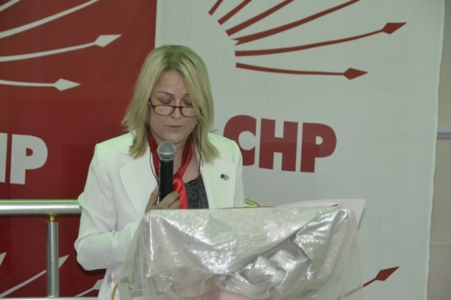 Zehra Balık, CHP'li kadınlara kahvaltı düzenledi 1