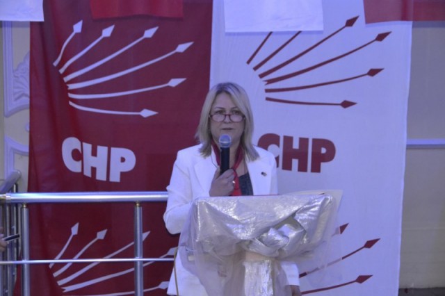 Zehra Balık, CHP'li kadınlara kahvaltı düzenledi 10