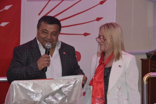 Zehra Balık, CHP'li kadınlara kahvaltı düzenledi 11