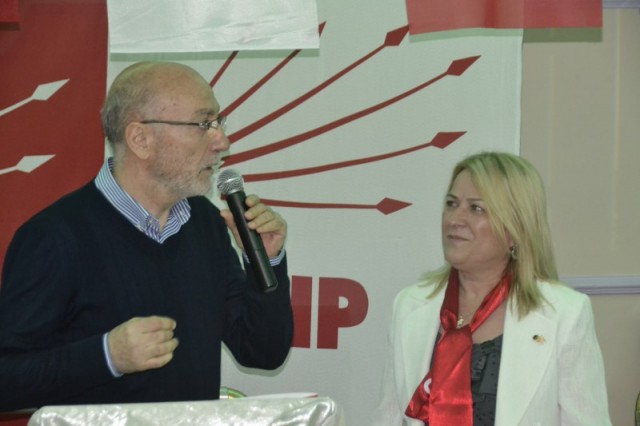 Zehra Balık, CHP'li kadınlara kahvaltı düzenledi 15