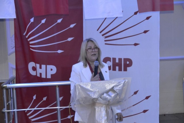 Zehra Balık, CHP'li kadınlara kahvaltı düzenledi 2