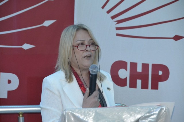 Zehra Balık, CHP'li kadınlara kahvaltı düzenledi 4