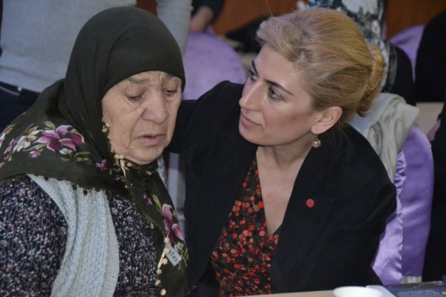 Zehra Balık, CHP'li kadınlara kahvaltı düzenledi 41
