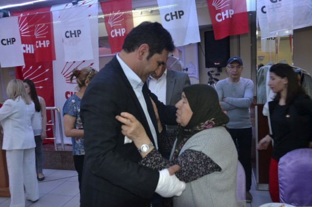 Zehra Balık, CHP'li kadınlara kahvaltı düzenledi 51