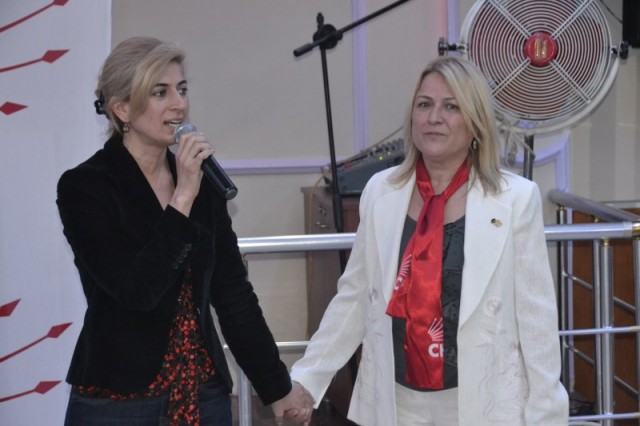 Zehra Balık, CHP'li kadınlara kahvaltı düzenledi 57