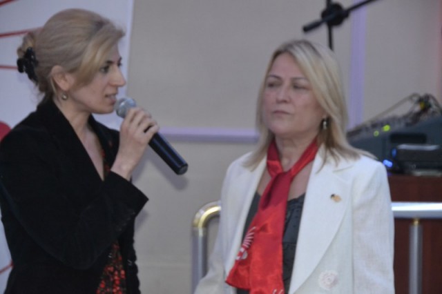 Zehra Balık, CHP'li kadınlara kahvaltı düzenledi 65