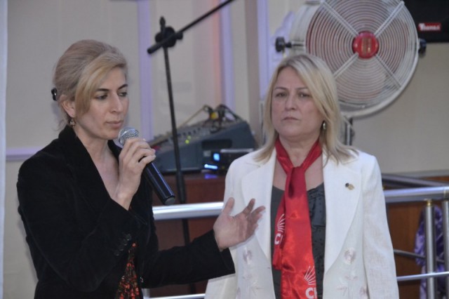 Zehra Balık, CHP'li kadınlara kahvaltı düzenledi 69