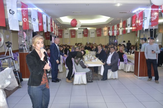 Zehra Balık, CHP'li kadınlara kahvaltı düzenledi 73