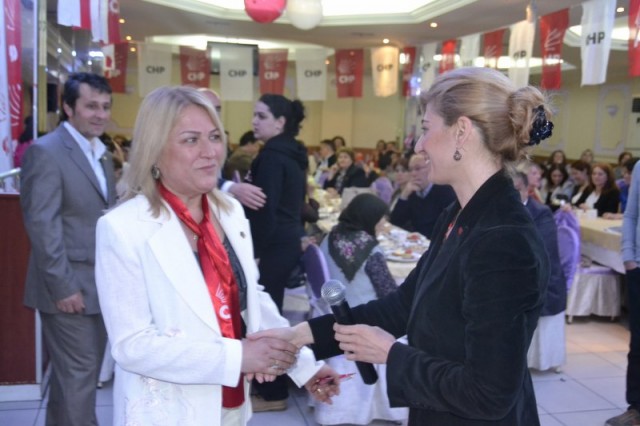 Zehra Balık, CHP'li kadınlara kahvaltı düzenledi 75
