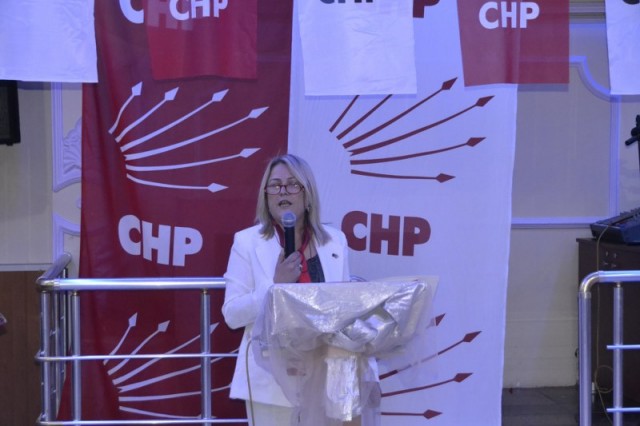 Zehra Balık, CHP'li kadınlara kahvaltı düzenledi 8