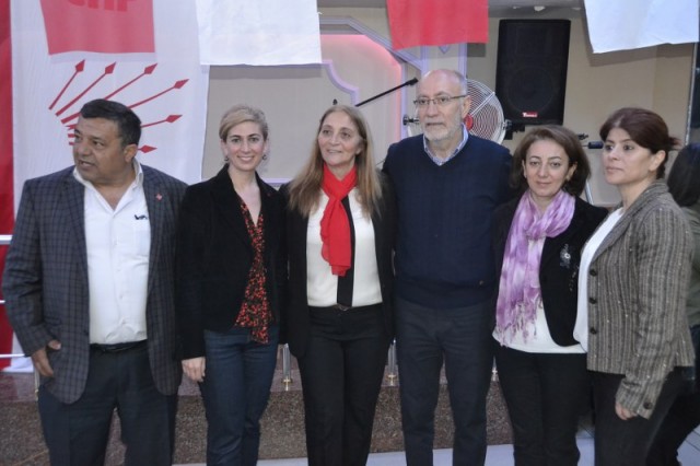 Zehra Balık, CHP'li kadınlara kahvaltı düzenledi 83