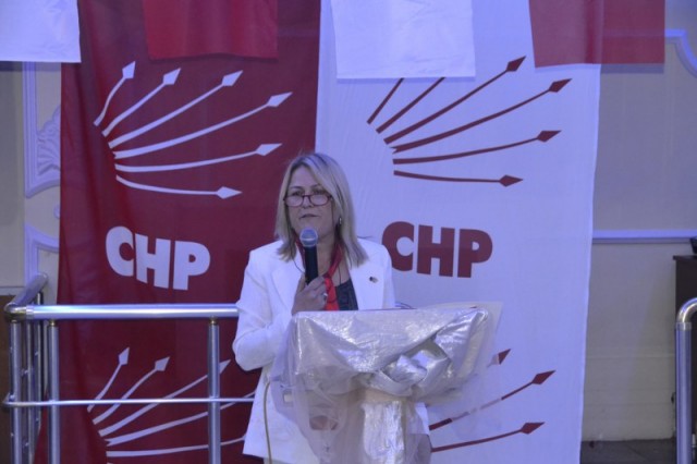 Zehra Balık, CHP'li kadınlara kahvaltı düzenledi 9
