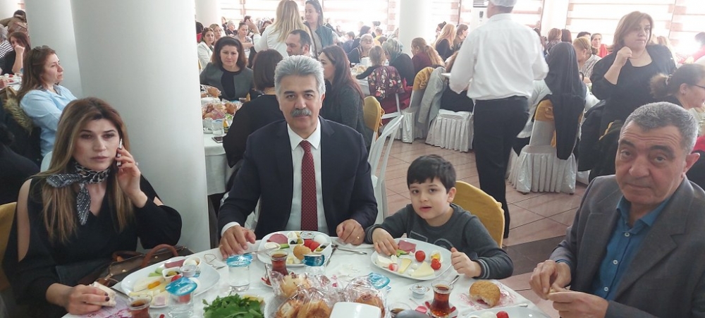 Nurtepe Cemevi'nin düzenlediği 8 Mart kadınlar günü etkinliği 14