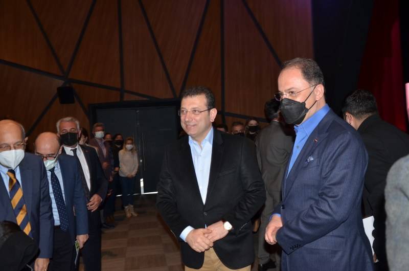 TÜRKİYE’NİN EN BÜYÜK FOSİL AĞACI BEYLİKDÜZÜ’NDE 15