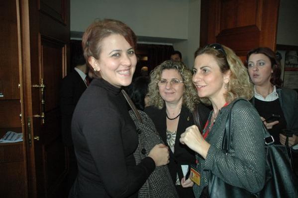 Erdal İnönü Anma 9