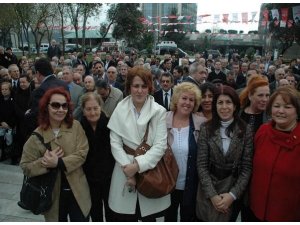 CHP’liler İsmet İnönü’yü andı