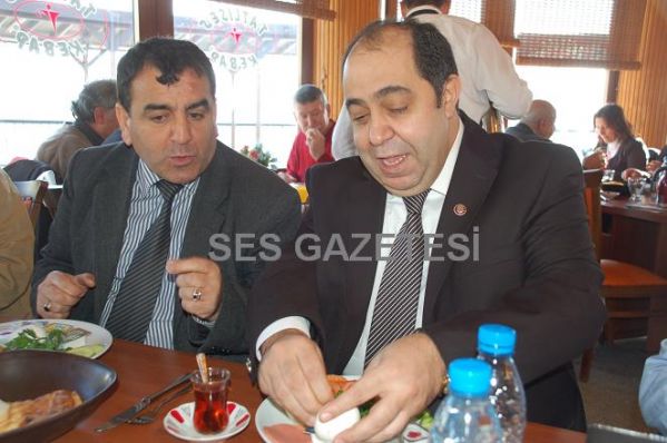 CHP Kağıthane kahvaltı 2