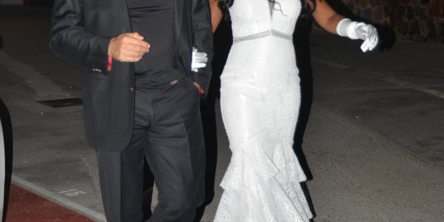 Della Miles, Cumhuriyet Balosu'na katıldı