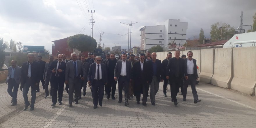 Başkale'deki Merzika Aşireti'nden AK Parti'ye katılım