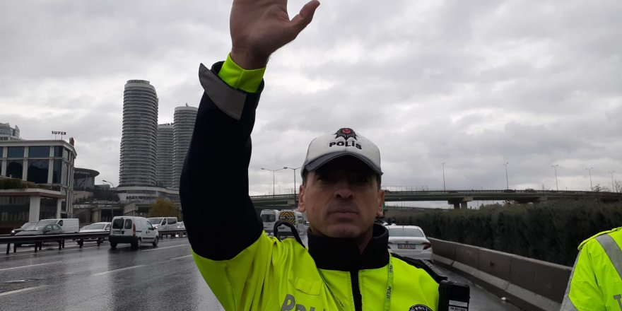 "Çakar dönemi" bitti... Polis yaka kamerasıyla takip ediyor