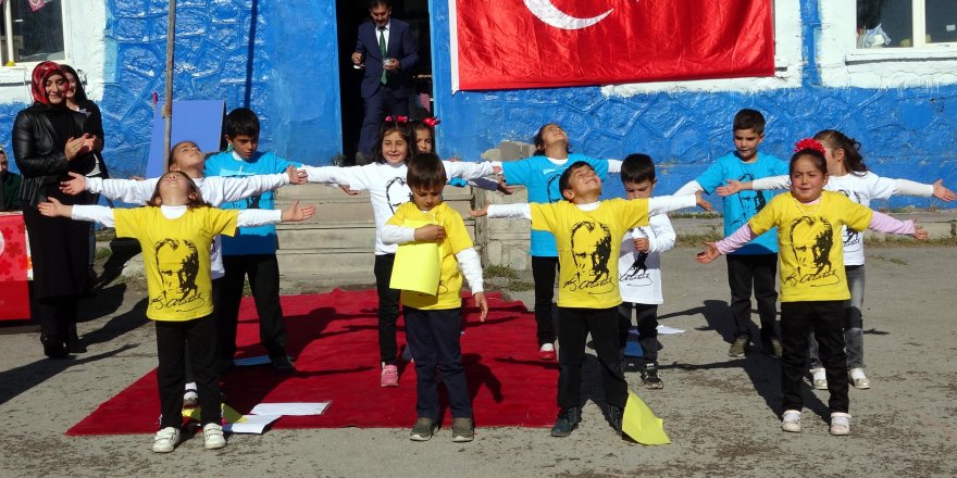 KÖY OKULU ÖĞRENCİLERİNİN ÇİFTE MUTLULUĞU