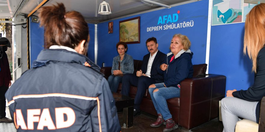 DEPREM SİMÜLASYON TIRINDA AFET EĞİTİMİ VERİLDİ