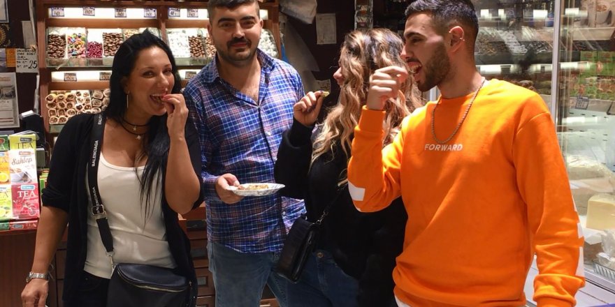 İSTANBUL'DA TURİST SAYISINDAKİ ARTIŞ LOKUM SATIŞLARINA DA YANSIDI; ESNAFA GÖRE YARI YARIYA ARTIŞ VAR