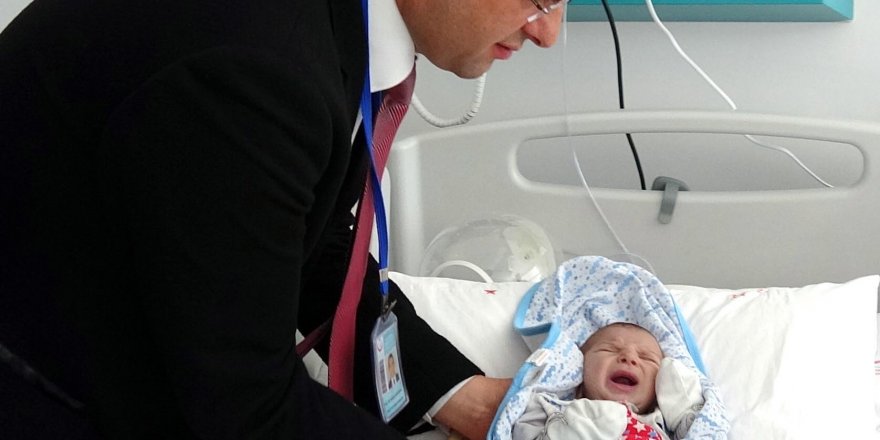 1,5 AYLIK BEBEĞE 5 SAATLİK KALP AMELİYATI