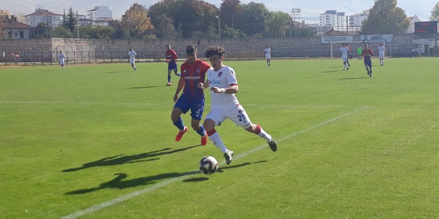 NİĞDE ANADOLU FK - KARDEMİR KARABÜKSPOR: 4-0
