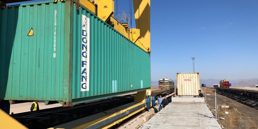 ÇİN’DEN GELEN TREN TÜRKİYE TİCARET YOLLARINI GÜNCELLEYECEK