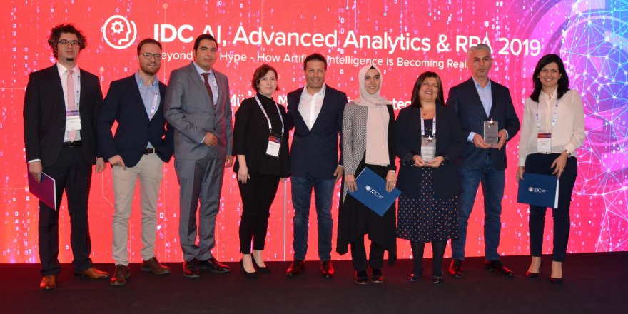 SABİHA GÖKÇEN’İN 'BİYOMETRİK OTOMATİK PASAPORT GEÇİŞ SİSTEMİ’NE ÖDÜL