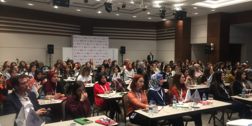 KAGİDER "GELECEĞİN KADIN LİDERLERİ" MEZUNLARI 800'E ULAŞTI