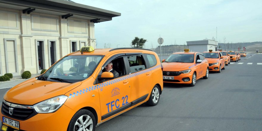 BÜYÜKELÇİ BAĞIŞ'I PRAG'A TAKSİCİLER UĞURLADI