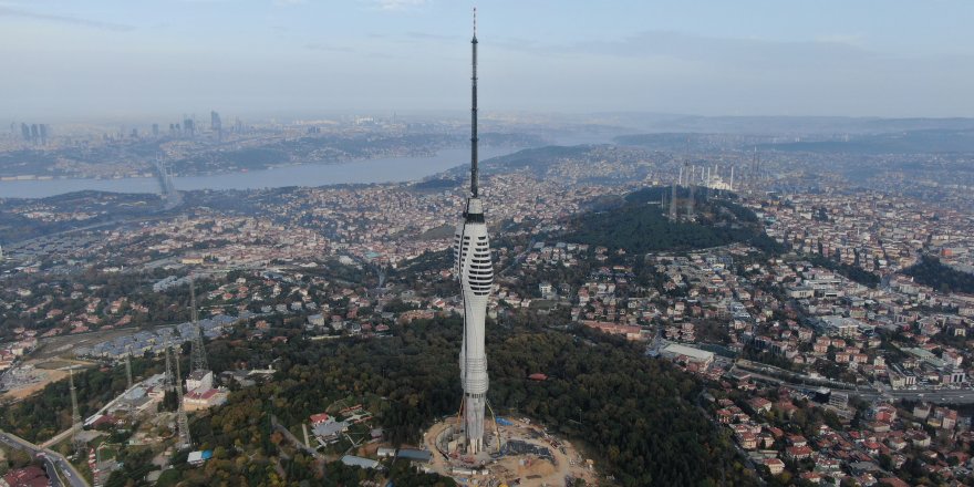 (HAVADAN FOTOĞRAFLARLA) ÇAMLICA TELEVİZYON KULESİNDE "SON PARÇALAR" YERLEŞTİRİLİYOR
