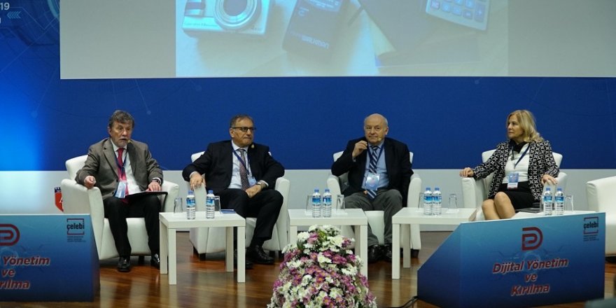  “TÜRKİYE FİBER OPTİK AĞINI 5 MİLYON KM’YE ÇIKARMALI”