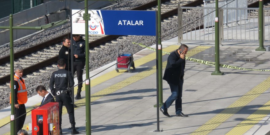 KARTAL'DA RAYLARA DÜŞEN YAŞLI ADAM TREN ALTINDA KALDI