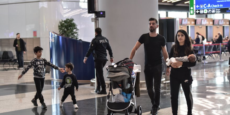 İSTANBUL HAVALİMANI'NDA ARA TATİL HAREKETLİLİĞİ