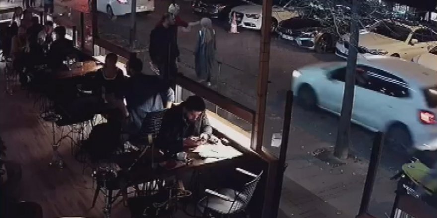 BEŞİKTAŞ'TA KAFE ÖNÜNDE KADINA SALDIRI KAMERADA