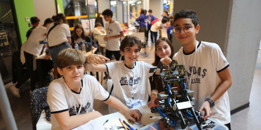 DÜNYANIN EN BÜYÜK ROBOTİK TURNUVASI TÜRKİYE'DE